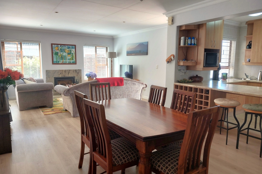 2 Bedroom Property for Sale in The Island Western Cape